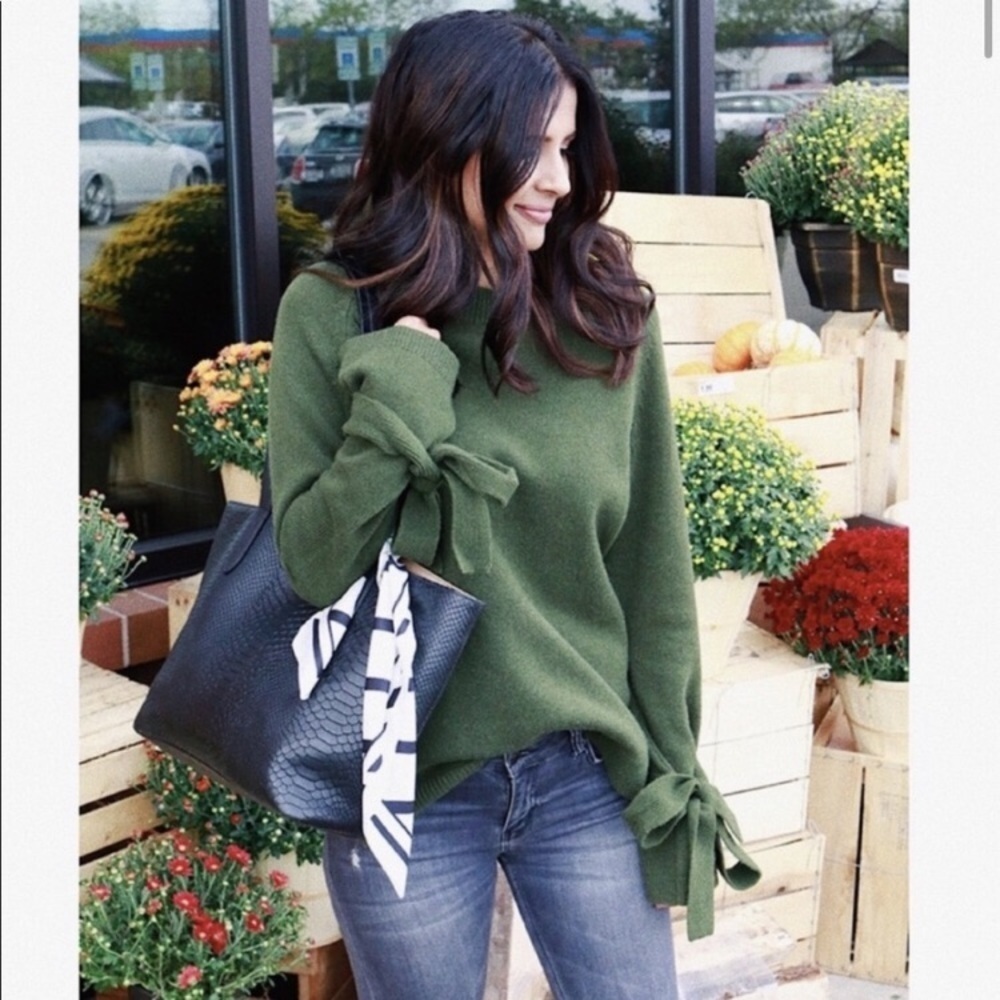 Ann Taylor Wool Long Sleeves Sweater Pullover ch.